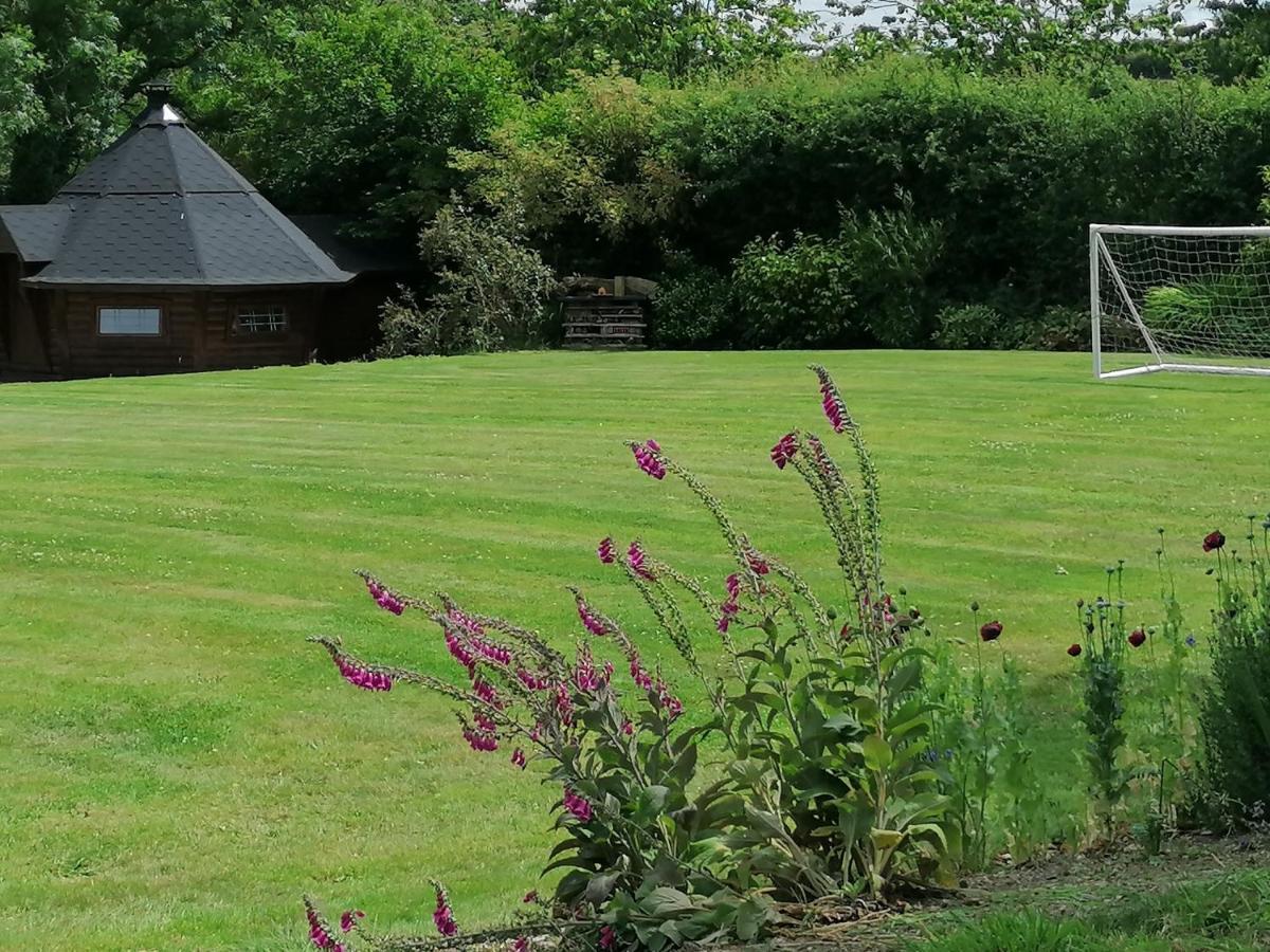 Lovaton Farmhouse オークハンプトン エクステリア 写真